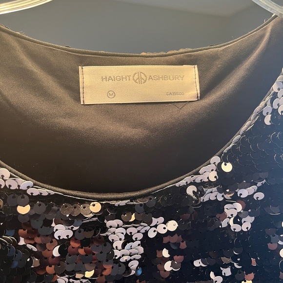 Sequin top. Black and white - Picture 3 of 3